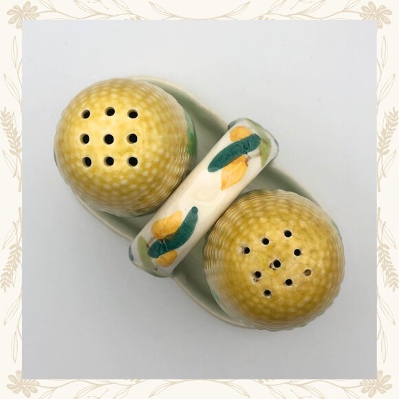 Vintage Corn Salt & Pepper Shaker Set on Tray - Picture 3 of 6